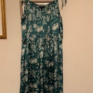 Banana Republic, size 10 summer dress. Sits at knee.